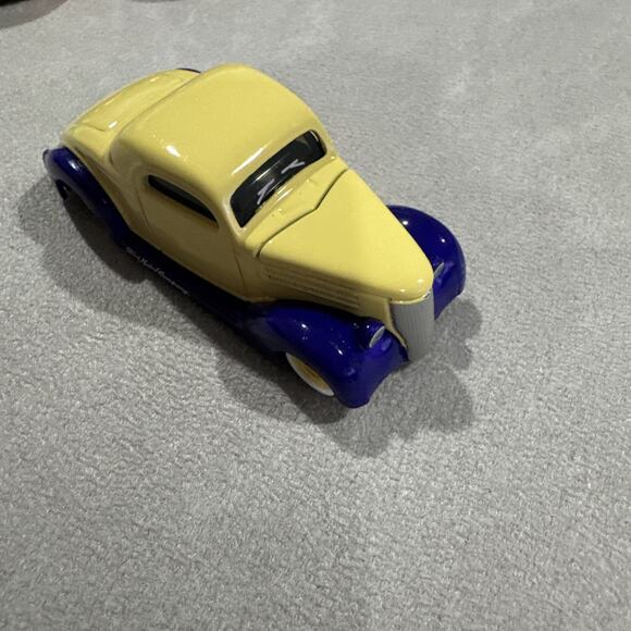 Lot Of 3 Maisto Die Cast Cars Toy Cars Vehicles Colorful - Picture 4 of 9